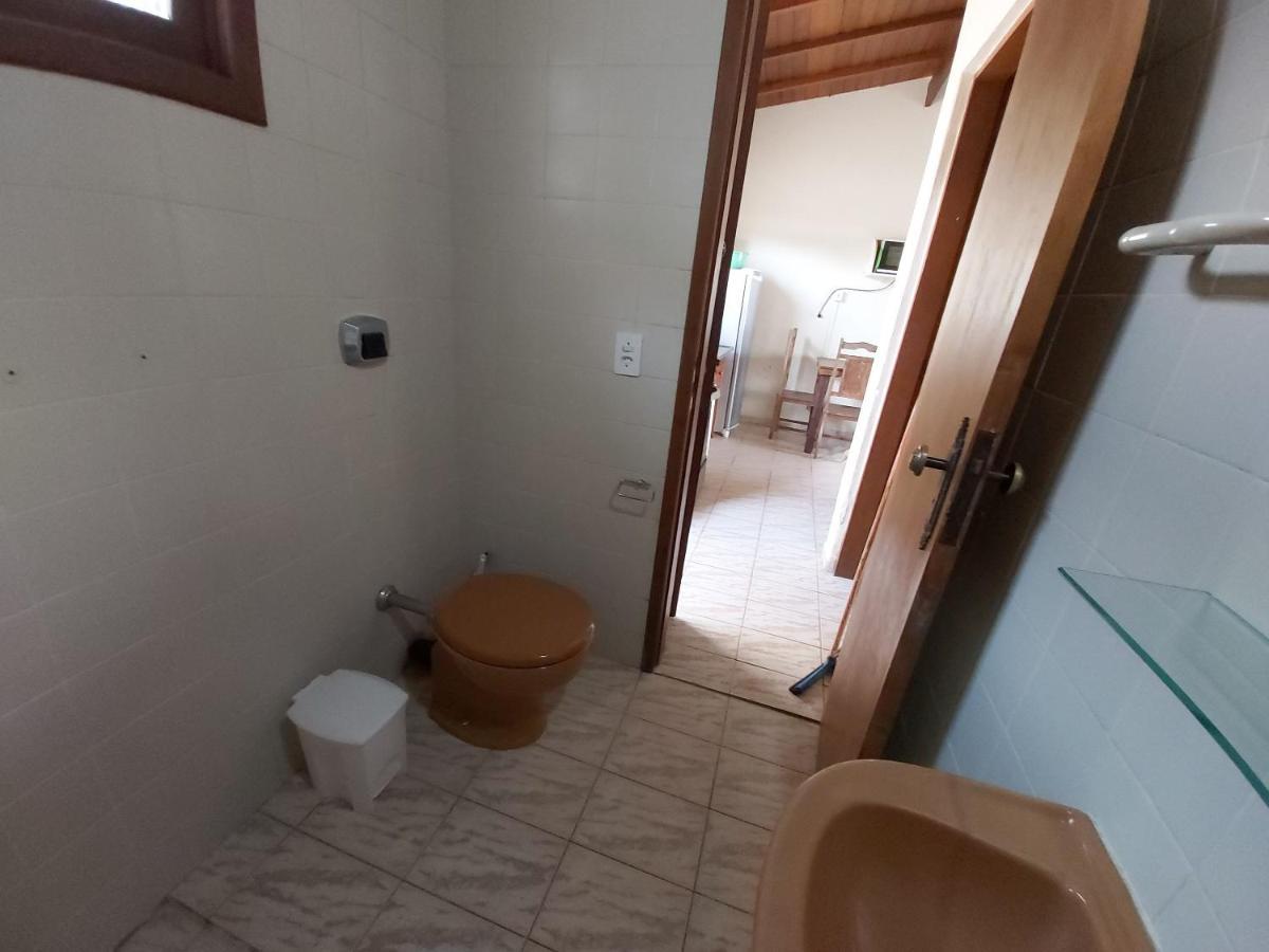 ウバトゥバ 0006.03 - Maranduba - Chale - 1 Dorm - 5 Pess - 3 Quadras Do Mar - Piscina Coletiva - Wifiヴィラ エクステリア 写真
